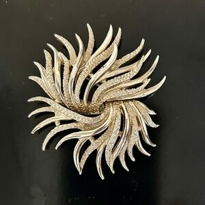 Vintage Marboux Brooch: Goldtone Mid Century Swirl Pin